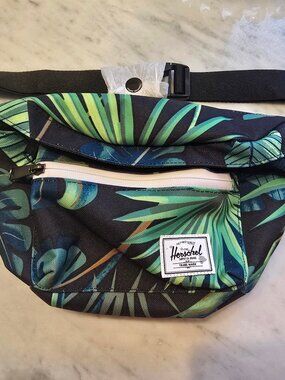 New without Tags Herschel Hip Bag Black Palm Leaves
